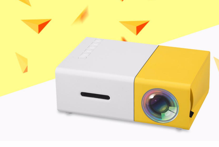 PORTABLE PROJECTOR - MOVIE THEATER ON THE GO