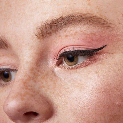 DUAL END LIQUID EYELINER