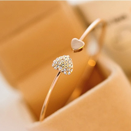 ADJUSTABLE CRYSTAL DOUBLE HEART BOW BRACELET