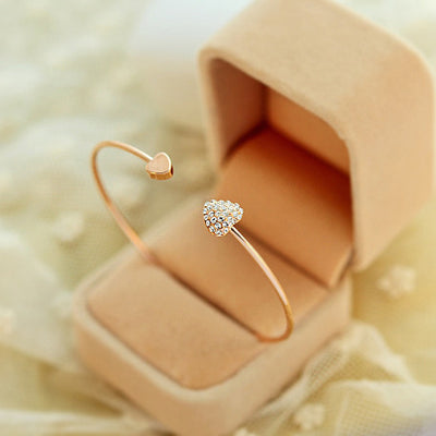 ADJUSTABLE CRYSTAL DOUBLE HEART BOW BRACELET